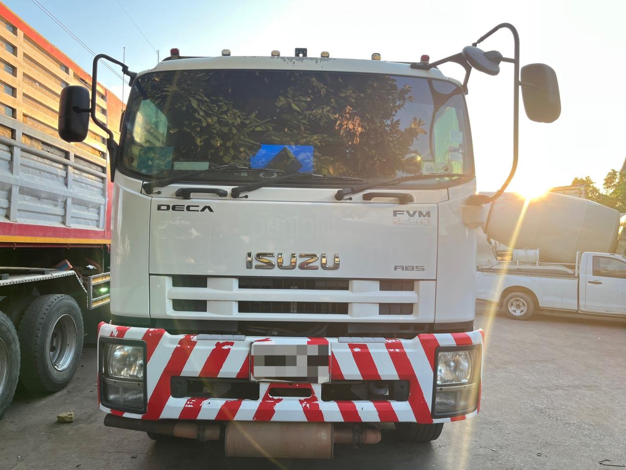 ISUZU รถบรรทุก 10 ล้อ ปี 2017