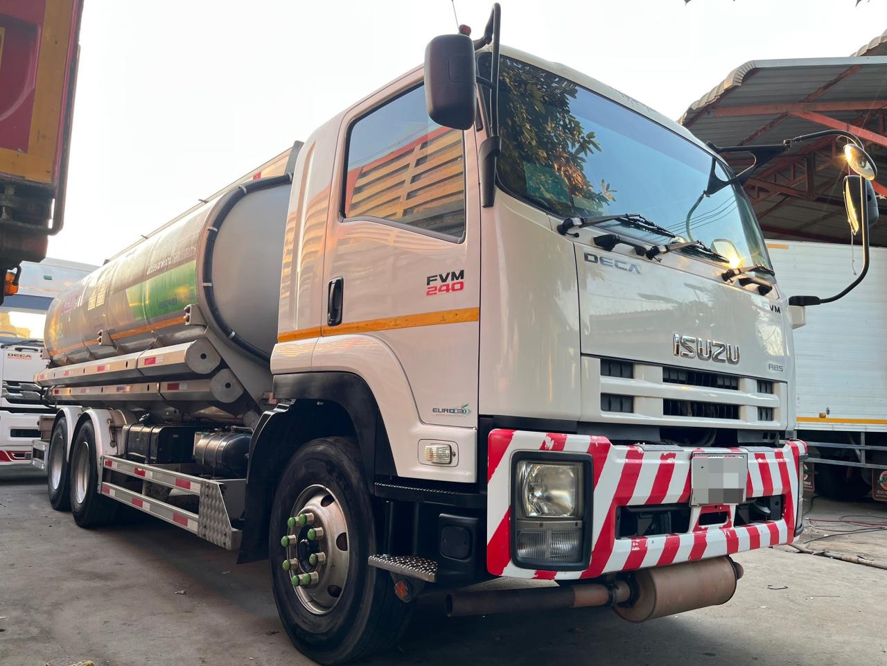 ISUZU รถบรรทุก 10 ล้อ ปี 2017